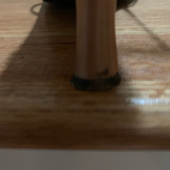 Bandolino leather gold heels - Picture 5 of 5